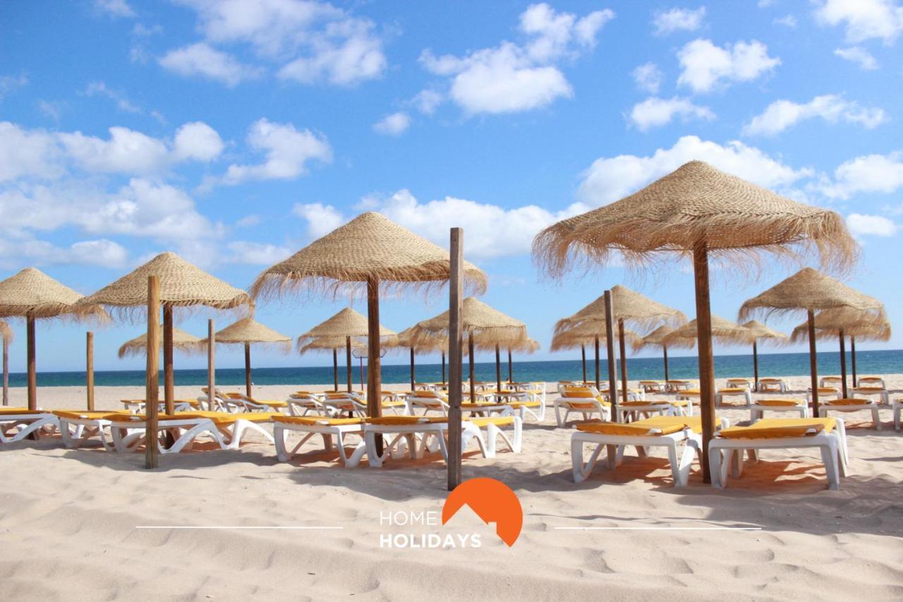 #110 T1 Almeida Garrett By Holidays Appartement *